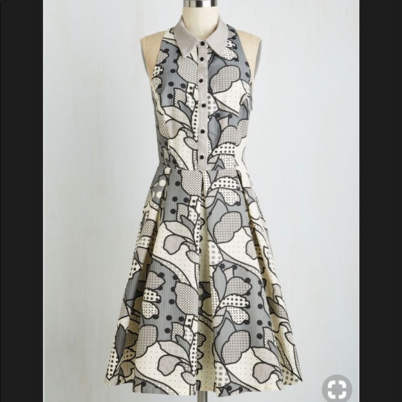 Modcloth Dresses & Skirts - Floral Polka Grey Dress